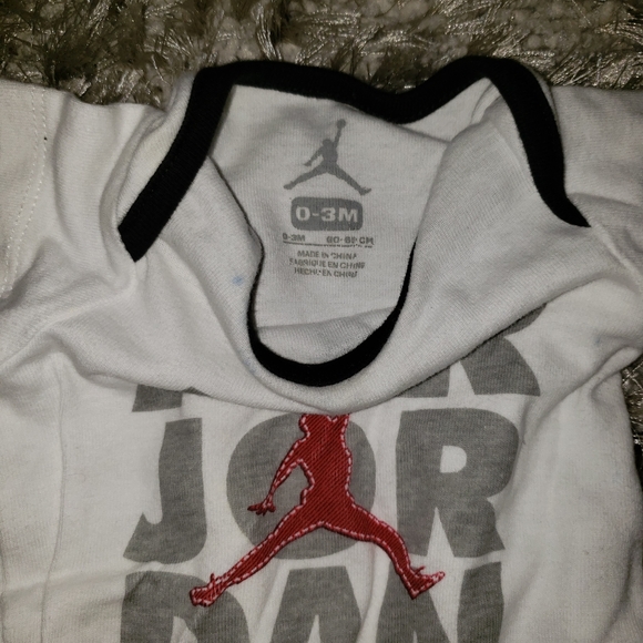 Air Jordan Onesie Set - Picture 3 of 6